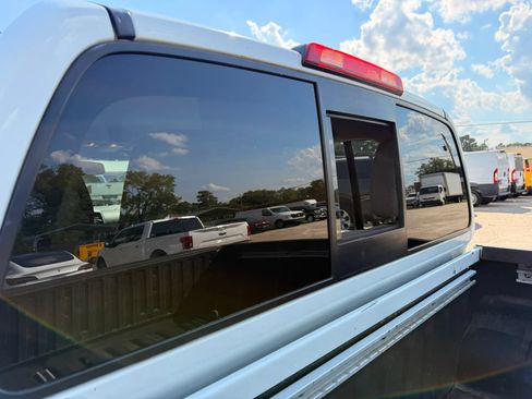 Used 2014 Nissan Frontier SV w/ SV Value Truck Package RWD image 14