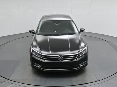 Used 2016 Volkswagen Passat 3.6 SEL Premium image 35