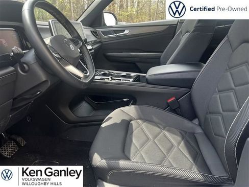 Used 2024 Volkswagen Atlas Cross Sport SE image 10