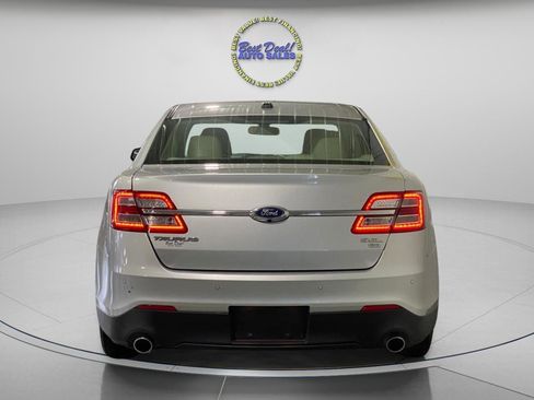 Used 2018 Ford Taurus SEL w/ Equipment Group 201A AWD/4WD image 4