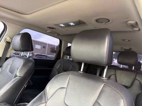 Used 2022 Kia Telluride S AWD/4WD image 12