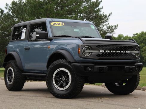 Used 2023 Ford Bronco Badlands AWD/4WD image 1