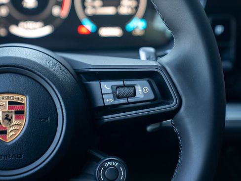 Certified 2026 Porsche Cayenne Coupe AWD/4WD image 15
