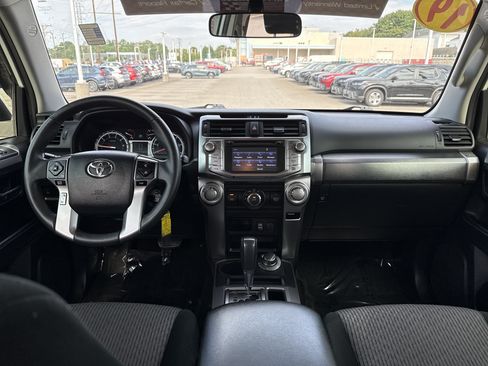 Used 2019 Toyota 4Runner SR5 AWD/4WD image 28
