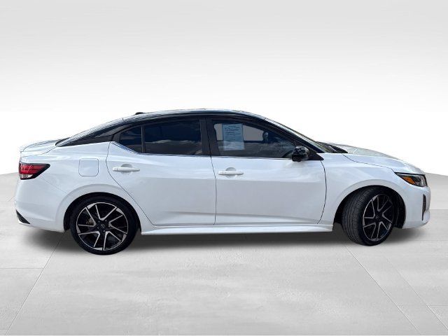 Certified 2024 Nissan Sentra SR w/ SR Premium Package FWD image 9