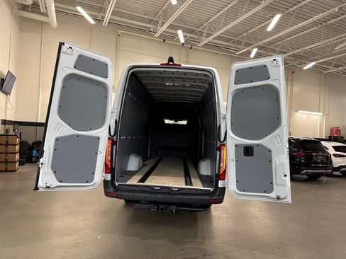 Used 2026 Mercedes-Benz Sprinter 2500 image 20