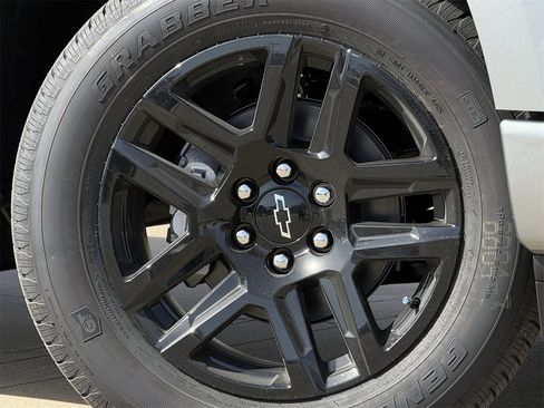 New 2026 Chevrolet Silverado 1500 Custom image 9