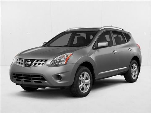 Used 2015 Nissan Rogue S FWD image 1