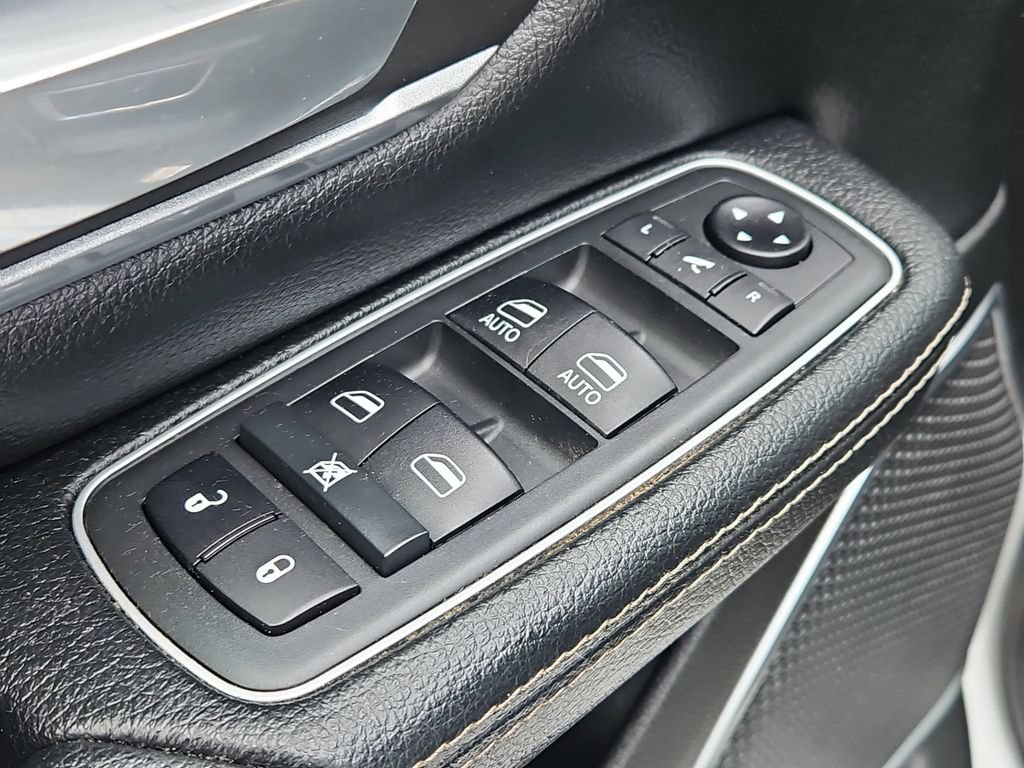 Used 2020 RAM 1500 Laramie AWD/4WD image 29
