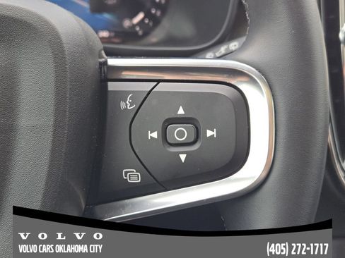 Certified 2025 Volvo XC40 B5 Core AWD/4WD image 23