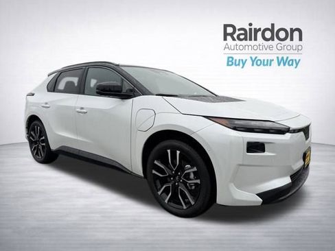 New 2026 Subaru Solterra AWD/4WD image 1