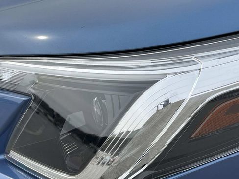 Used 2023 Subaru Forester Premium image 9