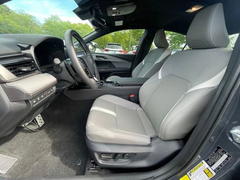 Used 2026 Toyota Camry SE w/ Multimedia Upgrade Package FWD image 27