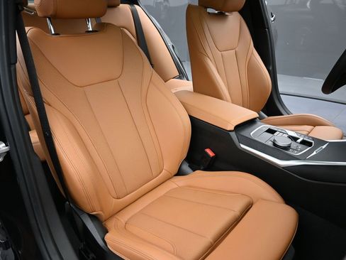 Used 2024 BMW 330i xDrive Sedan w/ Premium Package image 21