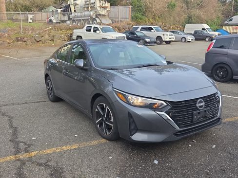 Used 2024 Nissan Sentra SV image 3