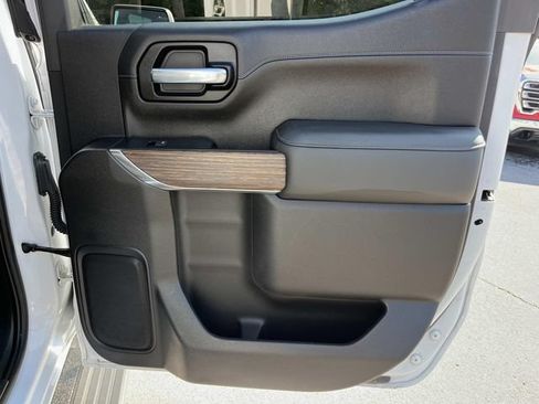 Used 2021 Chevrolet Silverado 1500 High Country w/ Technology Package AWD/4WD image 26