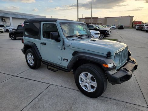 Used 2023 Jeep Wrangler Sport AWD/4WD image 7