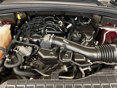 Certified 2022 Jeep Grand Cherokee L Limited AWD/4WD image 32