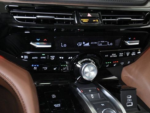 Used 2025 Acura MDX w/ Advance Package image 24