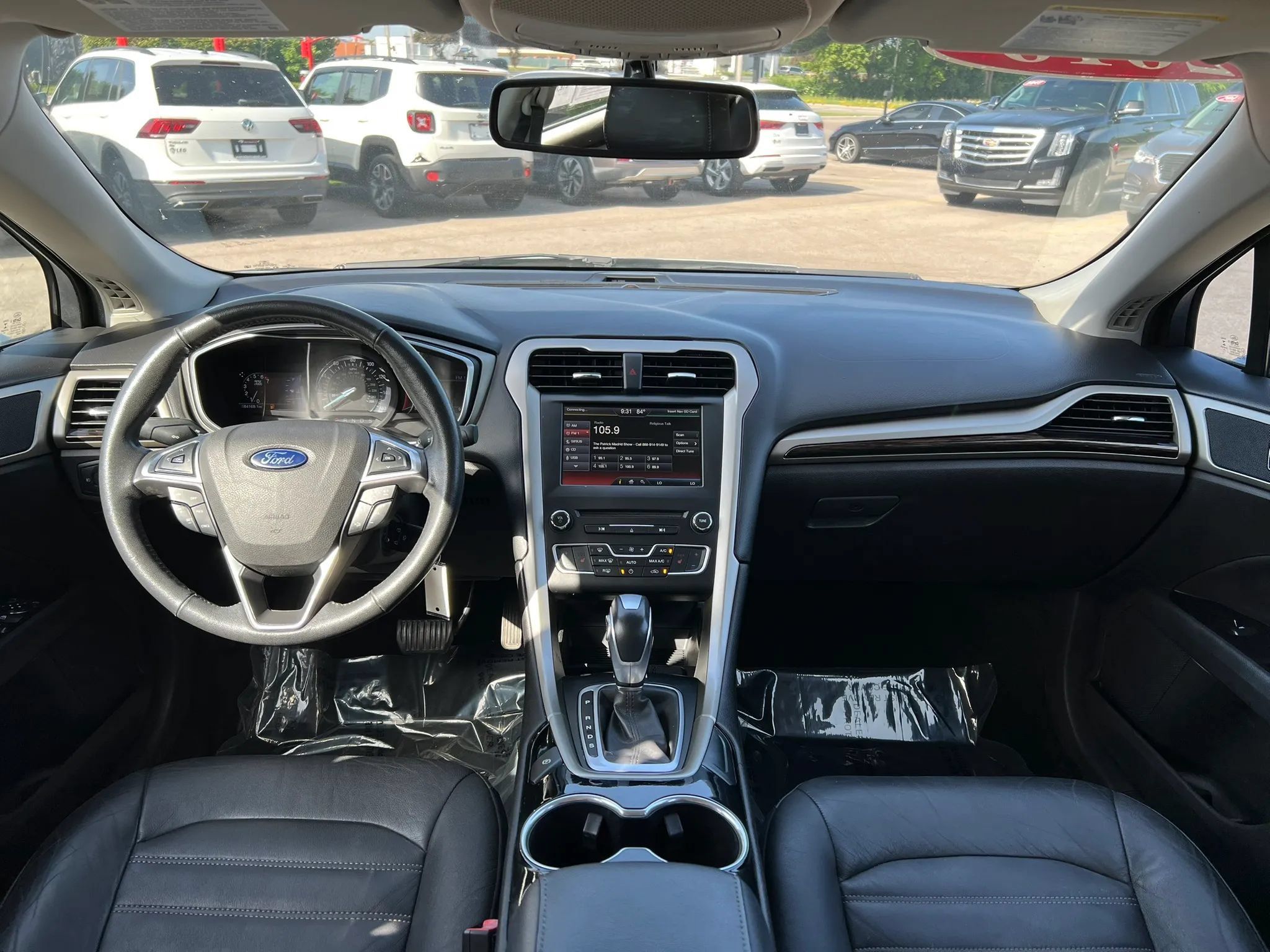 Used 2016 Ford Fusion SE w/ Equipment Group 202A FWD image 13