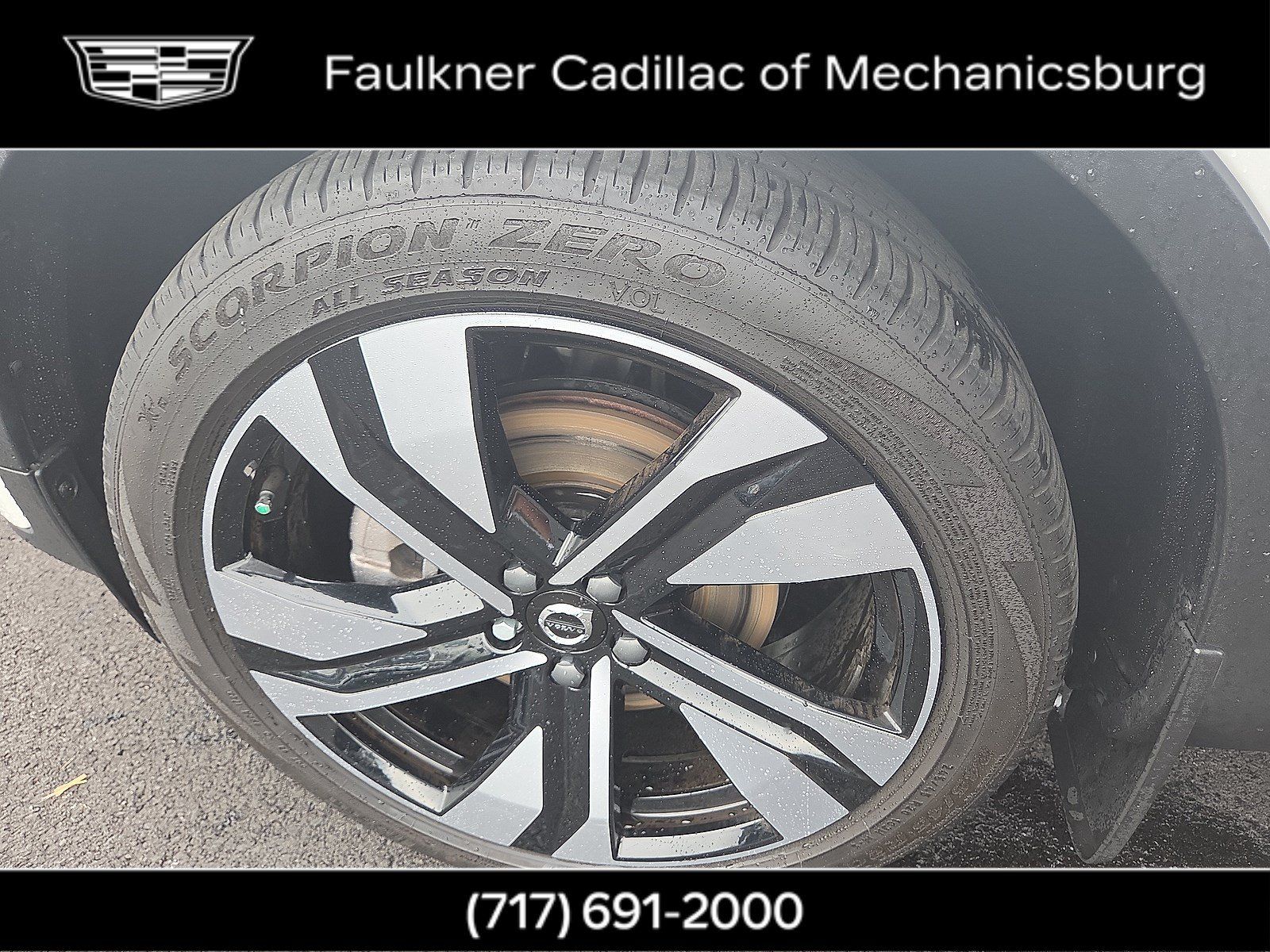 Used 2024 Volvo XC40 B5 Plus w/ Protection Package Premier AWD/4WD image 25