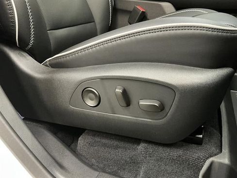 New 2026 GMC Acadia Denali w/ Super Cruise Package AWD/4WD image 9