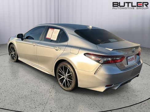Certified 2024 Toyota Camry SE FWD image 4