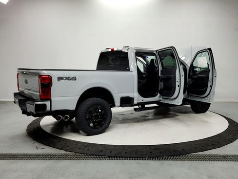 Used 2025 Ford F250 Lariat w/ Black Appearance Package AWD/4WD image 17
