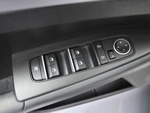 Certified 2024 Kia Forte LXS FWD image 10
