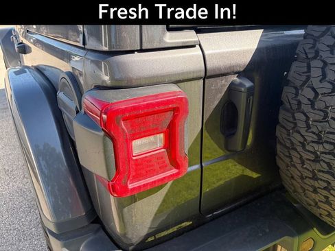 Used 2025 Jeep Wrangler Unlimited Rubicon w/ Safety Group AWD/4WD image 11