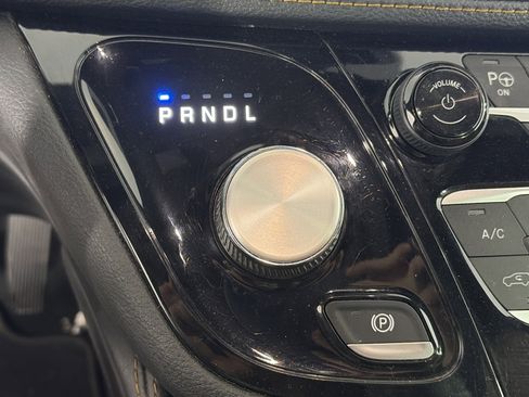 Used 2021 Chrysler Pacifica Pinnacle image 30