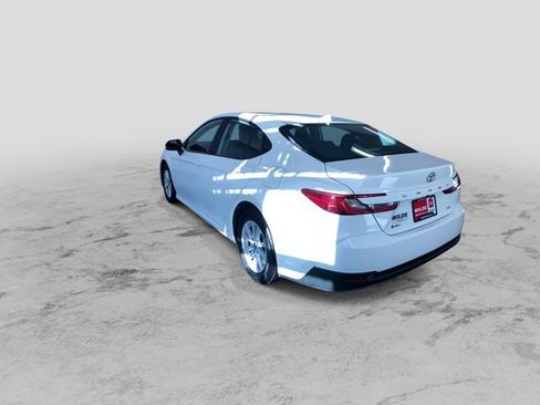 Used 2025 Toyota Camry LE image 8