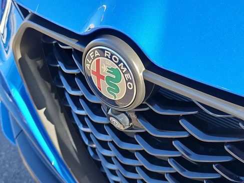 Used 2024 Alfa Romeo Tonale Veloce image 12