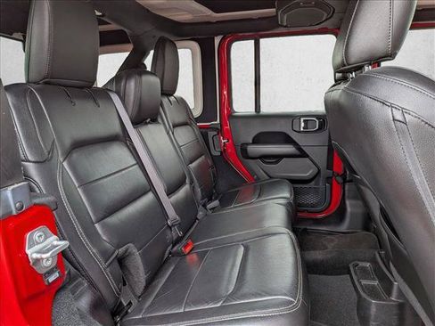 Used 2018 Jeep Wrangler Unlimited Sahara AWD/4WD image 20