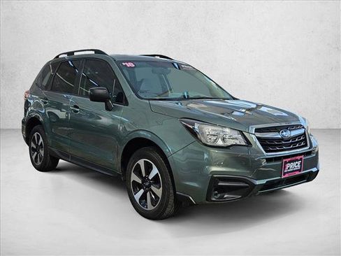 Used 2018 Subaru Forester 2.5i w/ Alloy Wheel Package AWD/4WD image 3