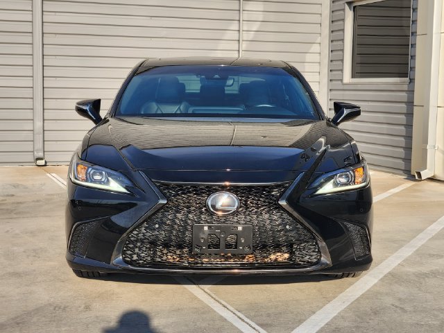 Used 2023 Lexus ES 350 F Sport w/ Accessory Package (Z2) FWD image 3