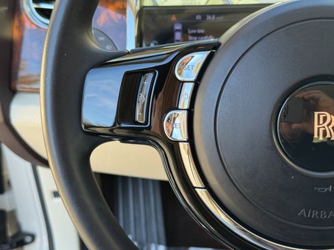 Used 2013 Rolls-Royce Ghost REAR THEATRE / MASSAGE SEATS / image 36