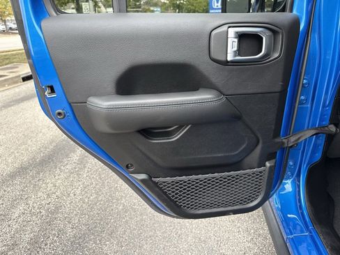 Used 2021 Jeep Wrangler Unlimited Rubicon 4xe w/ Steel Bumper Group image 31