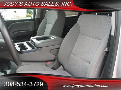 Used 2018 Chevrolet Silverado 1500 W/T w/ Trailering Package RWD image 5