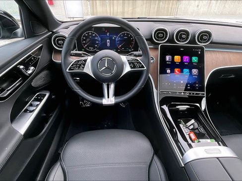 Used 2025 Mercedes-Benz C 300 4MATIC Sedan image 6