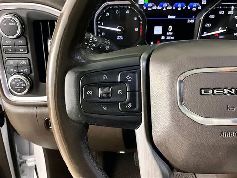 Used 2022 GMC Sierra 2500 Denali w/ Denali Ultimate Package AWD/4WD image 23