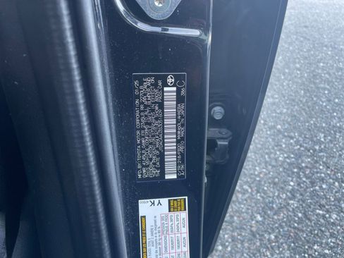 Used 2025 Toyota Prius LE image 27