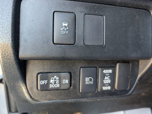 Used 2021 Toyota Tacoma TRD Off-Road image 23