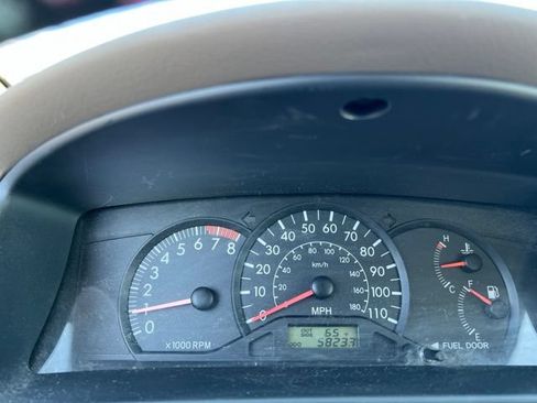 Used 2005 Toyota Corolla CE FWD image 11