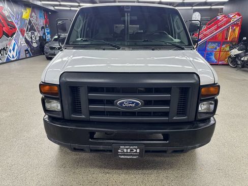 Used 2014 Ford E-350 and Econoline 350 Extended Super Duty RWD image 8
