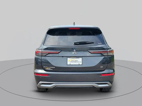 Used 2025 Mitsubishi Outlander SE AWD/4WD image 4