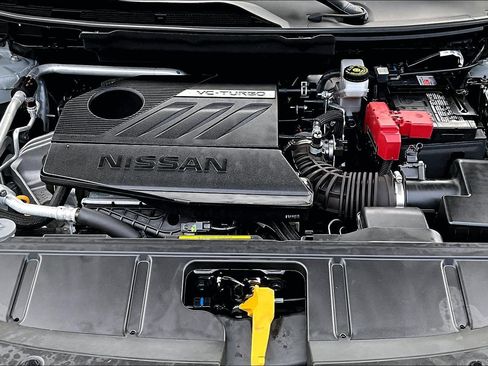 Used 2023 Nissan Rogue SV image 29