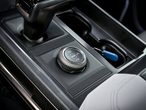 New 2025 GMC Hummer EV 2X image 19