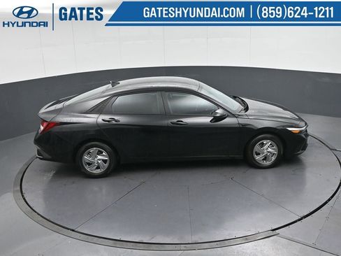 New 2026 Hyundai Elantra SE image 41