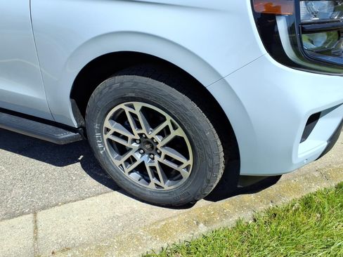 New 2026 Ford Expedition Max Active AWD/4WD image 4